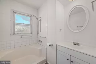 310 Greenway Dr, Berkeley Springs, WV 25411 - Photo 18