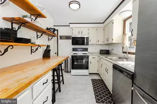 110 Tower Circle, Berkeley Springs, WV 25411 - Photo 10