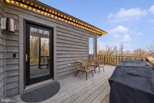 579 Bobcat Dr, Berkeley Springs, WV 25411 - Photo 24