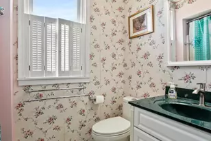 1048 Fairview Dr, Berkeley Springs, WV 25411 - Photo 14