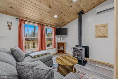 830 Wisteria Lane, Berkeley Springs, WV 25411 - Photo 6