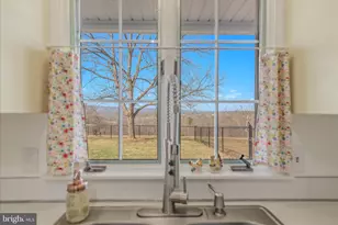 2431 Highland Ridge Rd, Berkeley Springs, WV 25411 - Photo 14
