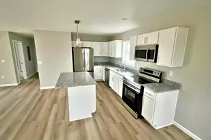 233 Young Ln, Berkeley Springs, WV 25411 - Photo 6