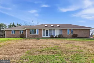 58 Weber Ln, Berkeley Springs, WV 25411 - Photo 1