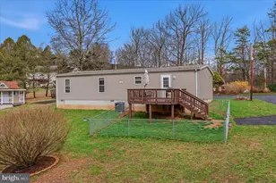 422 Birch Grove Ln, Berkeley Springs, WV 25411 - Photo 36