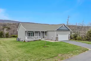 117 Mickey Mantle Ct, Berkeley Springs, WV 25411 - Photo 2