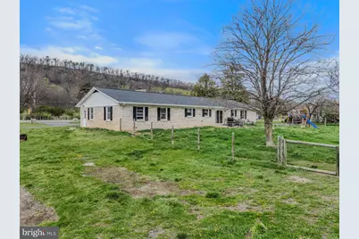 11195 Valley Road, Berkeley Springs, WV 25411 - Photo 4