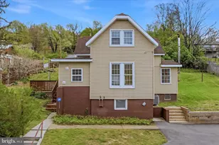151 S Laurel Ave, Berkeley Springs, WV 25411 - Photo 34