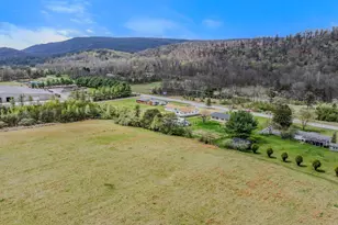 11223 Valley Rd, Berkeley Springs, WV 25411 - Photo 10