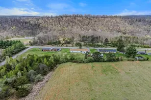 11249 Valley Rd, Berkeley Springs, WV 25411 - Photo 14