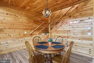 432 Lost Point Ln, Berkeley Springs, WV 25411 - Photo 6