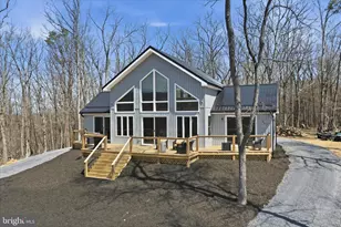 432 Lost Point Ln, Berkeley Springs, WV 25411 - Photo 4