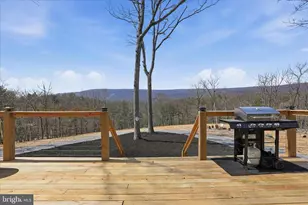 432 Lost Point Ln, Berkeley Springs, WV 25411 - Photo 4