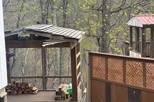 1821 Bears Lope Ln, Great Cacapon, WV 25422 - Photo 8