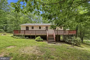 371 Oak Hill Rd, Berkeley Springs, WV 25411 - Photo 1