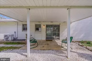 211 Crestview Ln, Berkeley Springs, WV 25411 - Photo 10