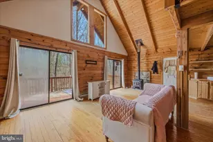 264 Clear Spring Ln, Berkeley Springs, WV 25411 - Photo 10