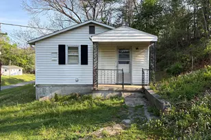 119 Radio Station Ln, Berkeley Springs, WV 25411 - Photo 4