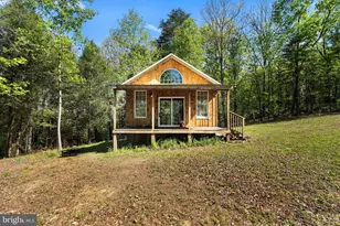 21 Thornwood Dr, Berkeley Springs, WV 25411 - Photo 1