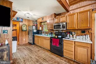 317 Katelyn Ln, Great Cacapon, WV 25422 - Photo 8