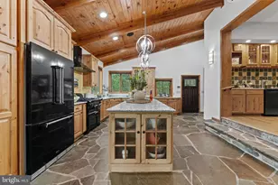 310 Red Gate Retreat Way, Berkeley Springs, WV 25411 - Photo 12