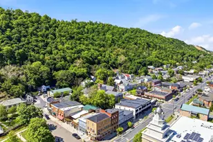 15 N Washington St, Berkeley Springs, WV 25411 - Photo 22