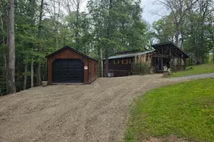237 Redbud Ln, Hedgesville, WV 25427 - Photo 2