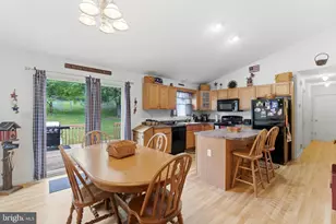 488 Harrison Ave, Berkeley Springs, WV 25411 - Photo 10