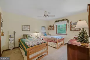 560 Moss Ln, Great Cacapon, WV 25422 - Photo 32