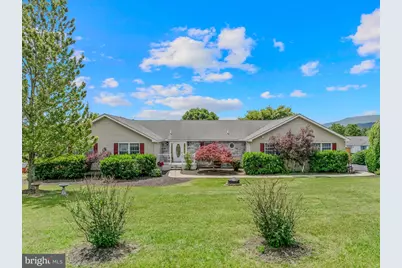 302 Prado Way, Berkeley Springs, WV 25411 - Photo 1