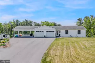 28 Melody Ln, Berkeley Springs, WV 25411 - Photo 1