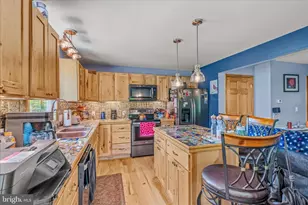 900 Joshua Ln, Berkeley Springs, WV 25411 - Photo 14