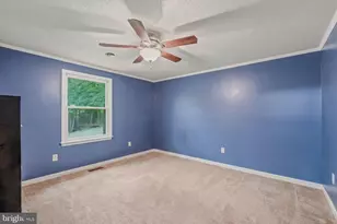 74 Key Acres Dr, Berkeley Springs, WV 25411 - Photo 16