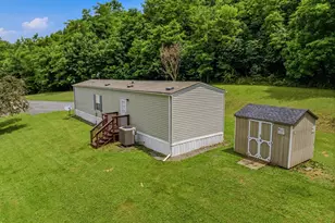 208 Barbeque Dr, Berkeley Springs, WV 25411 - Photo 16