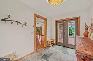 126 Old Mill Manor Ct, Berkeley Springs, WV 25411 - Photo 8