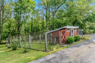74 Bayberry Ln, Berkeley Springs, WV 25411 - Photo 48