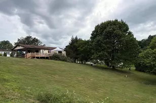 68 Sunset Dr, Berkeley Springs, WV 25411 - Photo 18