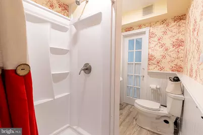 151 E Fairfax Street, Berkeley Springs, WV 25411 - Photo 36