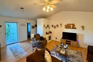 171 Southridge Dr, Berkeley Springs, WV 25411 - Photo 12