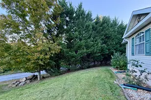 171 Southridge Dr, Berkeley Springs, WV 25411 - Photo 48