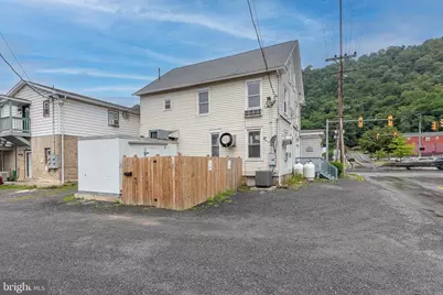 174 N Washington Street, Berkeley Springs, WV 25411 - Photo 6
