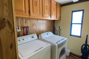 105 4th St, Terra Alta, WV 26764 - Photo 10