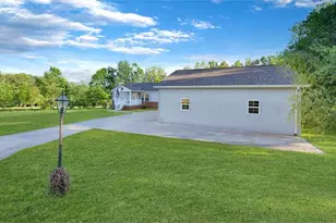 76 Filly Ln, Bruceton Mills, WV 26525 - Photo 16