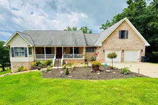 137 Elm St, Franklin, WV 26807 - Photo 2