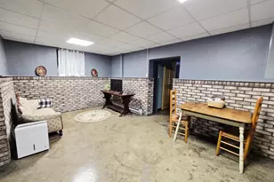 17 S Main St, Franklin, WV 26807 - Photo 32