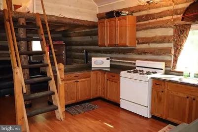 418 R & R Ridge Rd, Brandywine, WV 26802 - Photo 14