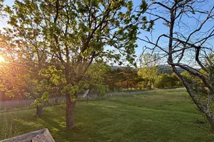 35 Bentwood Dr, Upper Tract, WV 26866 - Photo 8