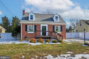 233 Kenwood Rd, Pasadena, MD 21122 - Photo 1