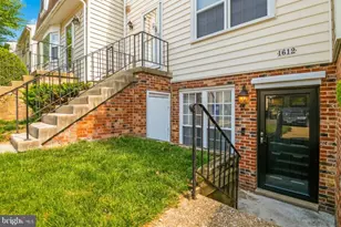 1612 W Bancroft Ln, Crofton, MD 21114 - Photo 1