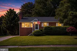 735 Warren Dr, Annapolis, MD 21403 - Photo 1